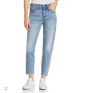 Levi's Wedgie Icon Straight Leg Jeans in Shut Up with Frayed Ankles